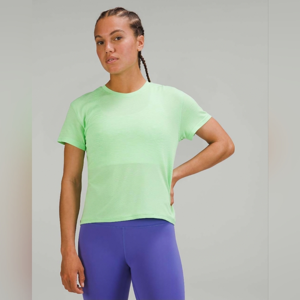 Lululemon Athletica Train To Be Seamless Mint Green Short Sleeve Tee